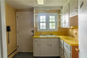 5393 Post Rd, East Greenwich, RI 02818 - Photo 18