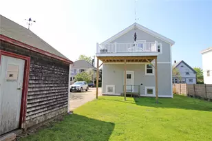 28 W Narragansett Ave, Newport, RI 02840 - Photo 36