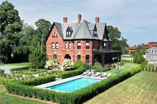 30 Red Cross Ave, Newport, RI 02840 - Photo 1