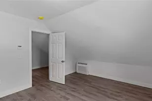 2958 E Main Rd, Portsmouth, RI 02871 - Photo 18