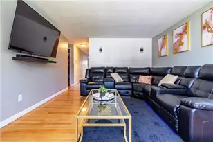 111 Belgium St, Cranston, RI 02920 - Photo 10