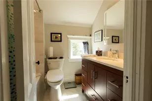 65 Houston Ave, Newport, RI 02840 - Photo 22