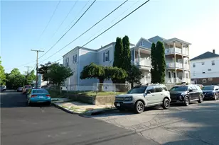 336 Olo St, Woonsocket, RI 02895 - Photo 4