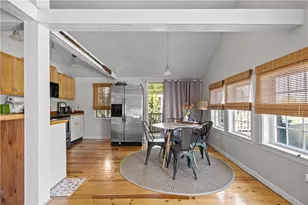 1024 Anthony Rd, Portsmouth, RI 02871 - Photo 4