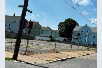 211 Carnation Street, Pawtucket, RI 02860 - Photo 2