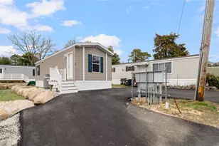 27 Foxtrot Dr, Charlestown, RI 02813 - Photo 2