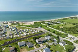 27 Holden Rd, South Kingstown, RI 02879 - Photo 2