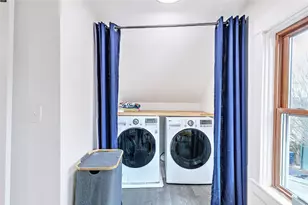 27 S Baptist St, Newport, RI 02840 - Photo 36