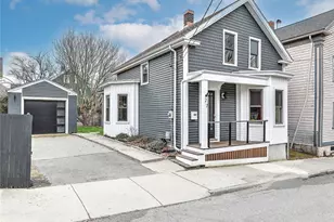 27 S Baptist St, Newport, RI 02840 - Photo 2