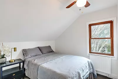 27 S Baptist Street, Newport, RI 02840 - Photo 32