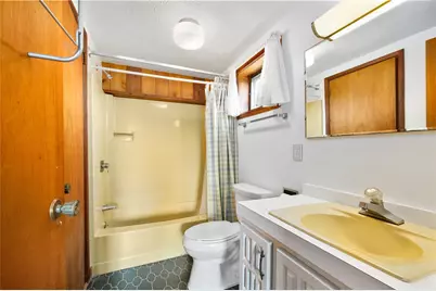 1035 Mohegan Trail, Block Island, RI 02807 - Photo 24