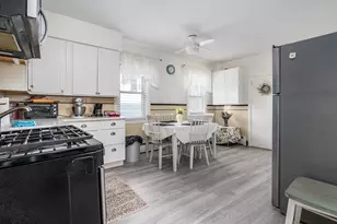 66 Clemence St, Cranston, RI 02920 - Photo 14