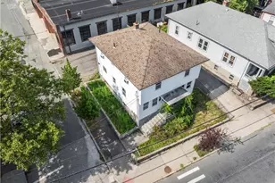 466 Admiral St, Providence, RI 02908 - Photo 2