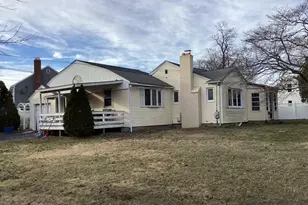 111 Aster St, Warwick, RI 02888 - Photo 1