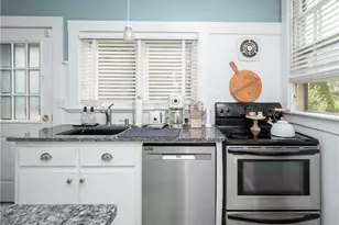 1 Pell St, Newport, RI 02840 - Photo 8