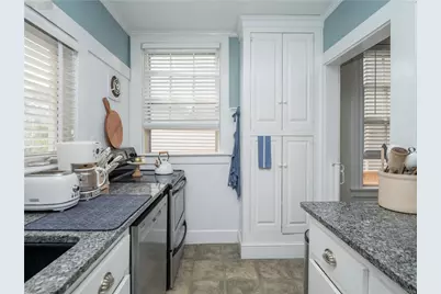 1 Pell Street, Newport, RI 02840 - Photo 10