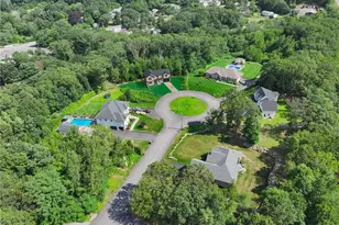 12 Alvina Dr, Johnston, RI 02919 - Photo 4