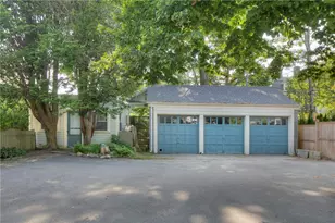 24 Old Beach Rd, Newport, RI 02840 - Photo 24