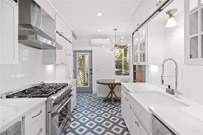 23 Mann Avenue #4, Newport, RI 02840 - Photo 2