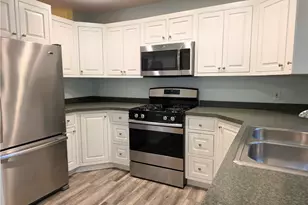 203 Dean Ridge Ct, Cranston, RI 02920 - Photo 10