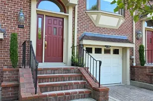 203 Dean Ridge Ct, Cranston, RI 02920 - Photo 2