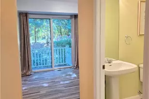 203 Dean Ridge Ct, Cranston, RI 02920 - Photo 8