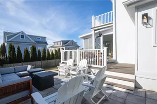 19 Crest St, Middletown, RI 02842 - Photo 20