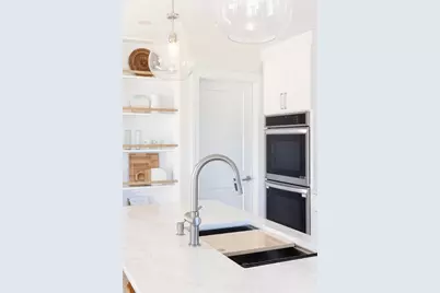 10 Mount Hope Avenue, Portsmouth, RI 02871 - Photo 6