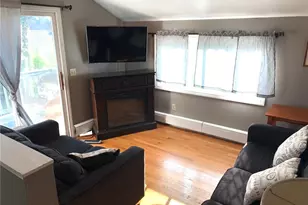 21 Pope St, Newport, RI 02840 - Photo 8