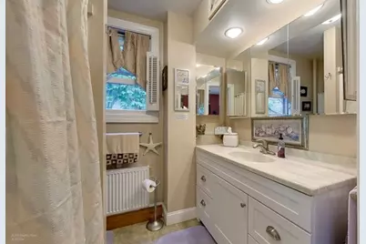 616 Thames Street #1, Newport, RI 02840 - Photo 18