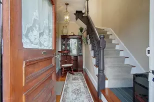 616 Thames St, Newport, RI 02840 - Photo 2