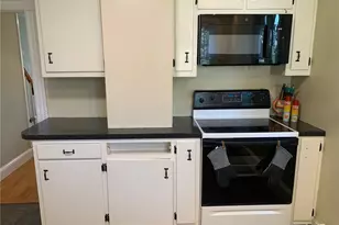 16 Grafton St, Newport, RI 02840 - Photo 1