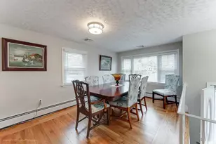 7 Wilbur Ave, Newport, RI 02840 - Photo 6