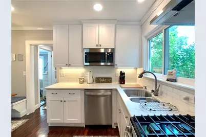 18 Sylvan Street, Newport, RI 02840 - Photo 6