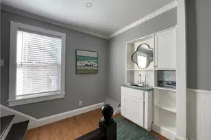 29 Anthony St, Newport, RI 02840 - Photo 14