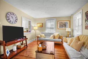 12 Hammond St, Newport, RI 02840 - Photo 6