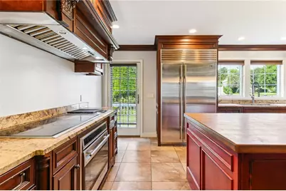 18 Anawan Avenue, Narragansett, RI 02882 - Photo 16