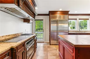 18 Anawan Ave, Narragansett, RI 02882 - Photo 16