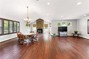 18 Anawan Ave, Narragansett, RI 02882 - Photo 8