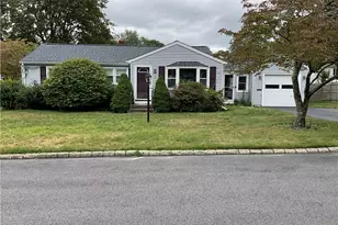 14 Beatrice Ave, Warwick, RI 02889 - Photo 6
