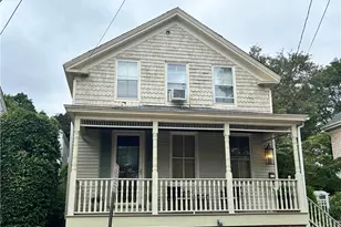 15 Chestnut St, Newport, RI 02840 - Photo 2