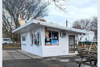 240 Bullocks Point Avenue, East Providence, RI 02915 - Photo 8