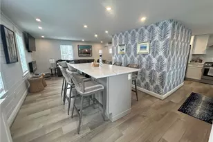 23 Anthony St, Newport, RI 02840 - Photo 10