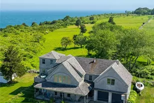 7 Clarkes Village Rd, Jamestown, RI 02835 - Photo 2