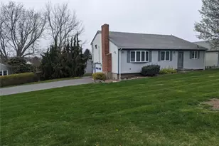 24 Longmeadow Ave, Middletown, RI 02842 - Photo 1