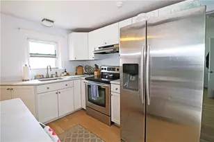 249 Tuckerman Ave, Middletown, RI 02842 - Photo 16