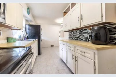 112 Le Brun Avenue, Woonsocket, RI 02895 - Photo 10