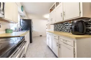 112 Lebrun Ave, Woonsocket, RI 02895 - Photo 10