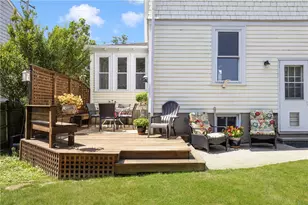 10 Eustis Ave, Newport, RI 02840 - Photo 36