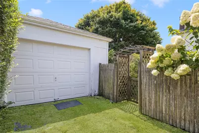 10 Eustis Avenue, Newport, RI 02840 - Photo 44